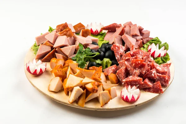 plaka kurulu et ve peynir ile. İtalyan tarzı ziyafet.