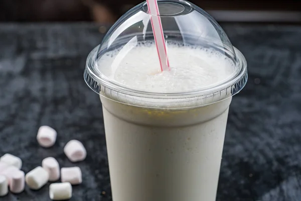 Milkshake clar Cupa de plastic — Fotografie, imagine de stoc