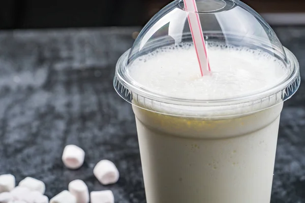 Milkshake clar Cupa de plastic — Fotografie, imagine de stoc