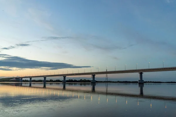 Rusko most na velký ussurijský ostrov poblíž Chabarovsk, Rusko — Stock fotografie