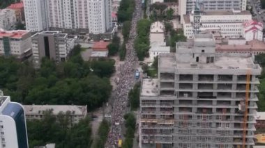 KHABAROVSK, RUSSIA - 25 Temmuz 2020: Furgal Sergey Ivanovich. Khabarovsk bölgesinin valisini desteklemek için grev. Yukarıdan görünüm