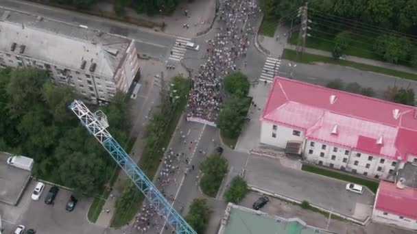 KHABAROVSK, RUSSIA - 25 luglio 2020: Furgal Sergey Ivanovich. Picket a sostegno del governatore del territorio di Khabarovsk. la vista dall'alto — Video Stock