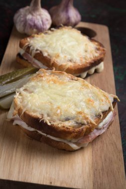 Fransız croque monsieur sandviç
