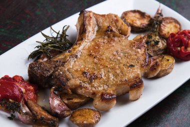 Mükemmel domuz fileto pirzola biftek