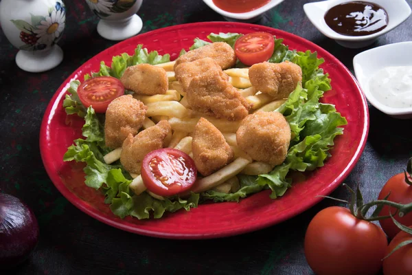 Deep fried chicken nuggets — Stock Photo, Image