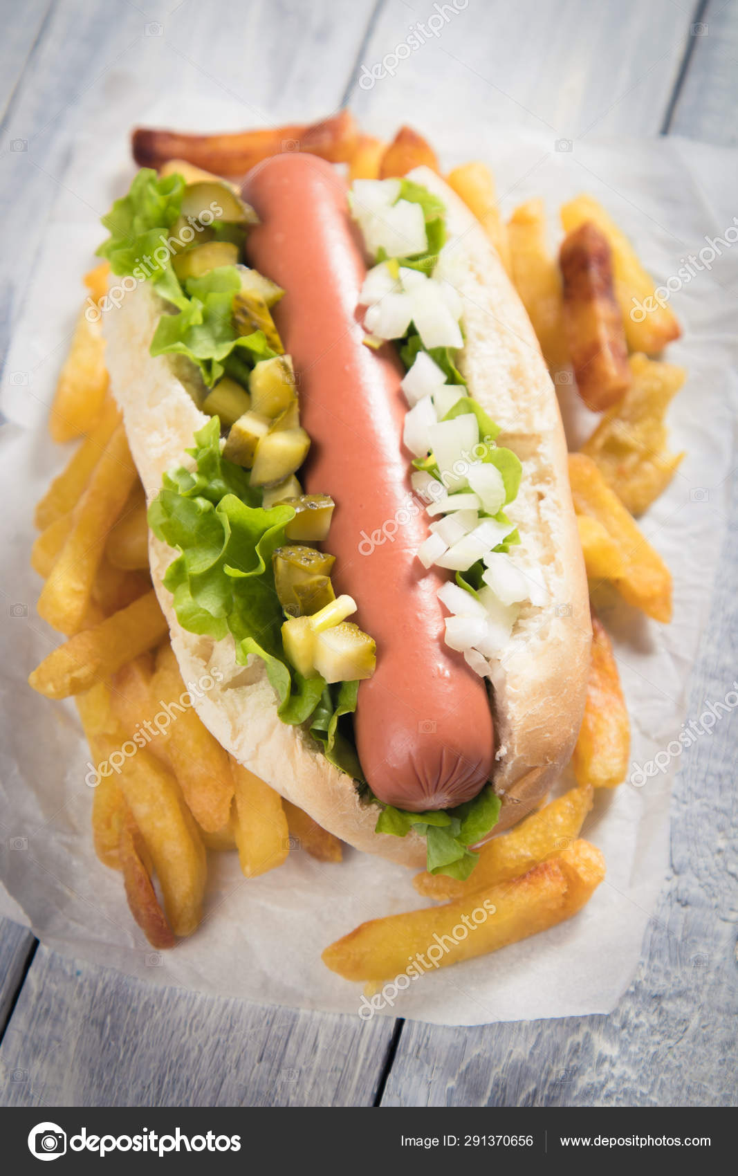 Classic american hot dog — Stock Photo © igordutina 291370656