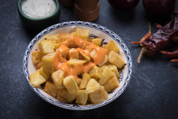 Patatas Bravas Papa Frita Española Como Sirve Bar Tapas — Foto de Stock