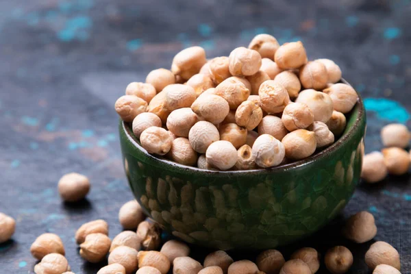 Grão Bico Seco Feijão Garbanzo Tigela Cerâmica Ingrediente Alimentar Saudável — Fotografia de Stock