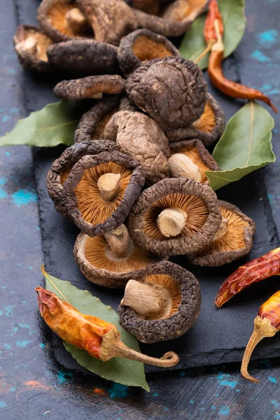 Setas Shiitake Deshidratadas Ingrediente Alimentario Asiático — Foto de Stock