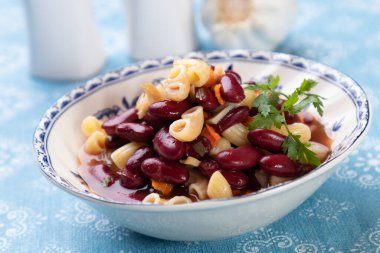 İtalyan usulü makarna fagioli yemeği, makarna ve fasulye.