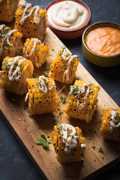 Sweet Corn Slices Grilled Spiced Healthy Party Food Alternative — Stock Photo, Image