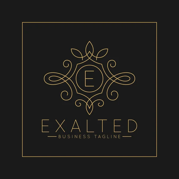 Luxuoso letra E logotipo com estilo de ornamento de arte de linha clássica — Fotografia de Stock
