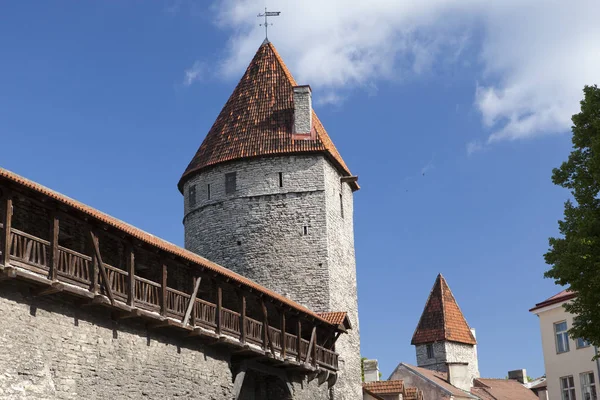 Torres Medievales Parte Muralla Ciudad Tallin Estonia —  Fotos de Stock