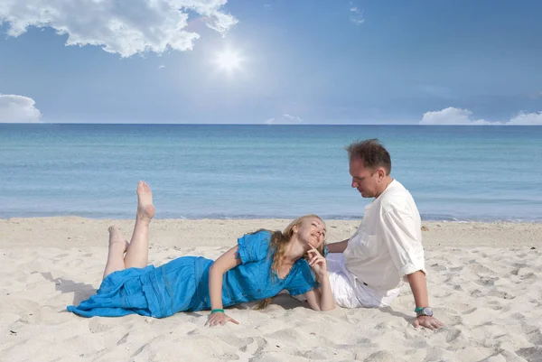 Loving Couple Seashore Cuba Varadero — Stock Photo, Image