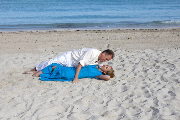 Loving Couple Seashore Cuba Varadero — Stock Photo, Image