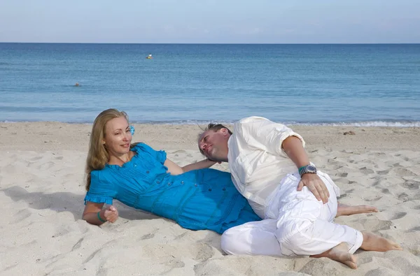Det Kärleksfulla Paret Den Strand Kuba Varadero — Stockfoto