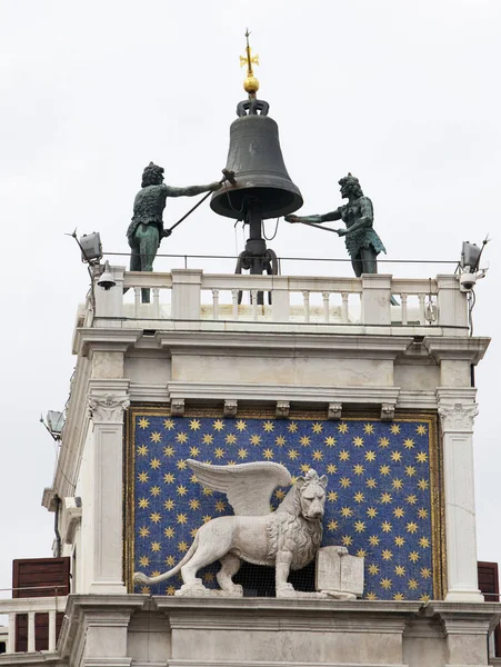 Лев Украшает Крышу Базилики Сан Марко Венеции — стоковое фото