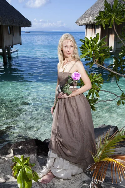 Beautiful Woman Rose Sea Tahiti — Stock Photo, Image