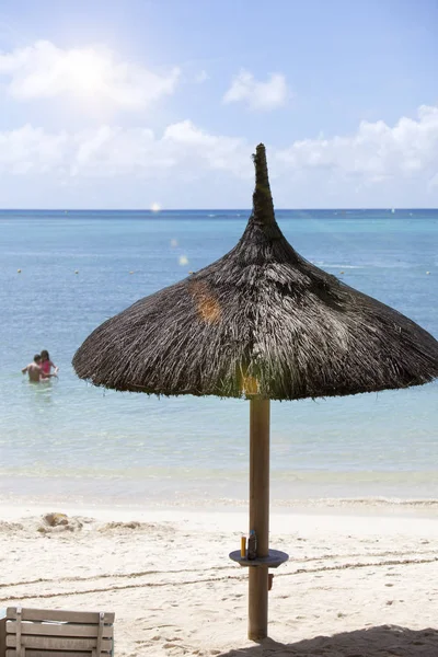 Straw Sunshade Beach — Stock Photo, Image