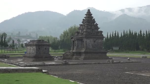 Arjuna Templet Forntida Hinduiska Tempel Komplex Med Ånga Java Indonesien — Stockvideo