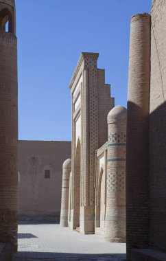 Ortaçağ medrese Hiva eski şehir içinde. Özbekistan