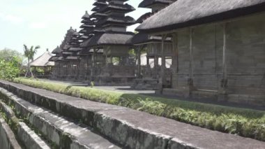 Pura Taman Ayun, Taman Ayun Tapınağı, Bali Endonezya, güneşli bir günde panoramik manzara