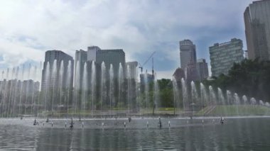 Kuala Lumpur, Malezya - 12 Ekim 2016: Klcc Park ve şehir, Malezya, Kuala Lumpur orta kısmında
