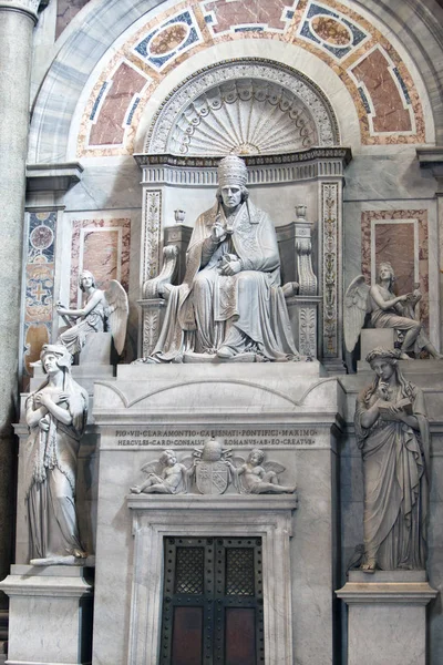 Vatican May 2011 Statue Pope Pius Vii Basilica Saint Peter — Stock Photo, Image