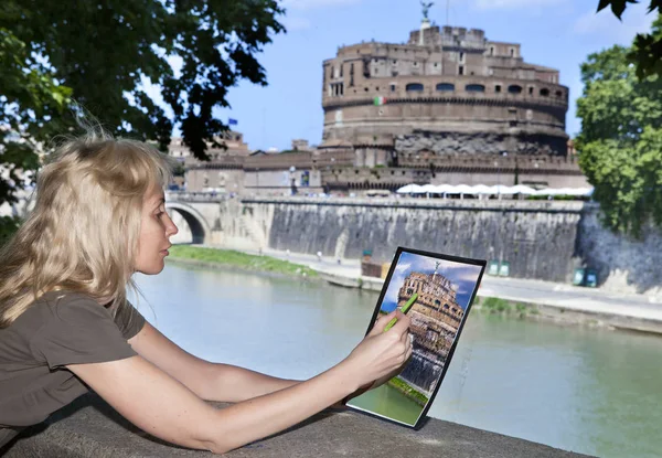 Italy Rome Woman Draws Castel Sant Angelo — Stock Photo, Image