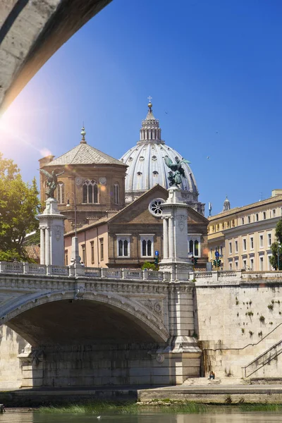 Rome Vue Des Bâtiments Anciens Sous Pont Sant Angelo — Photo