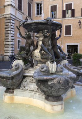 İtalya. Antik çeşme. Roma