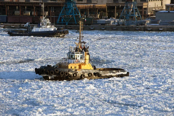 Hjälpareships Hamnstaden Petersburg Vintersjöfart Ryssland — Stockfoto