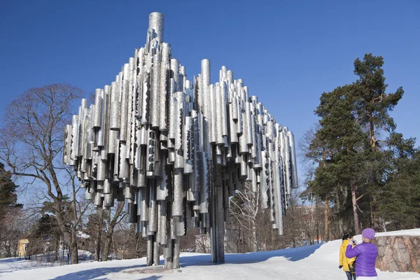 ヘルシンキ フィンランド 2013 フィンランドの作曲家ジャン シベリウスの記念碑 — ストック写真