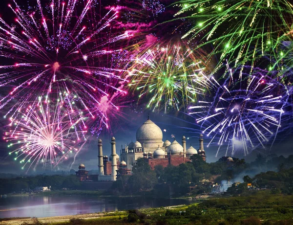 Feestelijk Vuurwerk Boven Taj Mahal India — Stockfoto