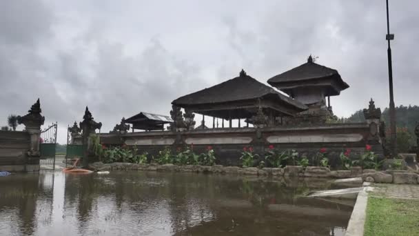 Pura Ulun Danu Bratan Temple Bedugul Mountains Bratan Lake Bali — Stockvideo