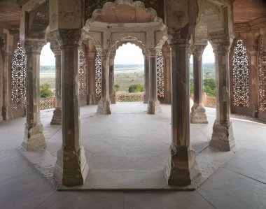 Kırmızı kale Beyaz sarayda. Agra. Hindistan.