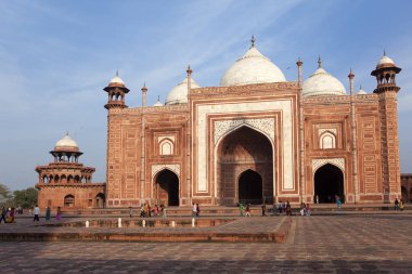 Taj Mahal, Türkiye topraklarında Camii