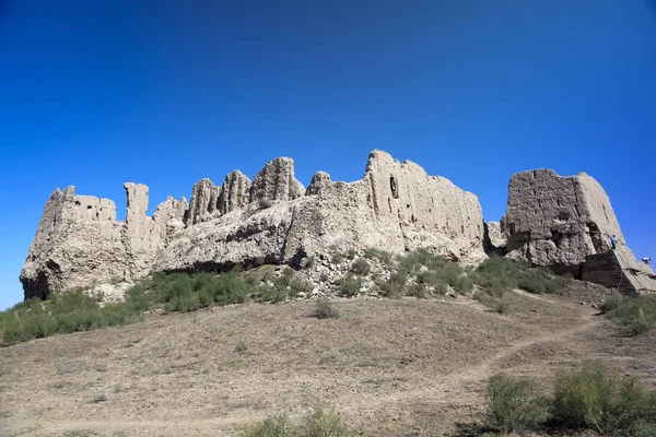 Kyzylkala の要塞の遺跡 ウズベキスタンの古代ホラズムは Kyzylkum の砂漠のシルクロード の決済を取引 — ストック写真