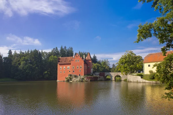 Cervena Lhota Repubblica Ceca Castello Sul Lago — Foto Stock