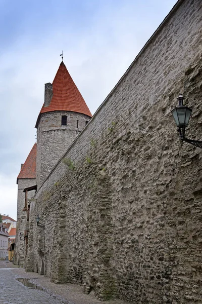 Torre Medieval Parte Del Muro Ciudad Tallin Estonia — Foto de Stock
