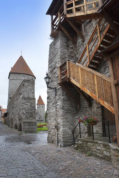 Středověká Věž Součástí Městských Hradeb Tallinn Estonsko — Stock fotografie