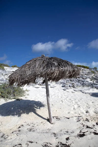 Praias Arenosas Mar Caribe Guarda Sóis Ilha Cayo Largo Cuba — Fotografia de Stock