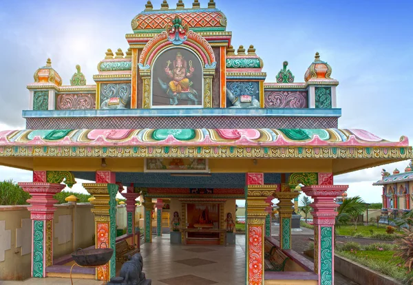 Μαυρίκιος Ινδουιστικός Ναός Τοπίο Της Πόλης Την Ηλιόλουστη Μέρα — Φωτογραφία Αρχείου