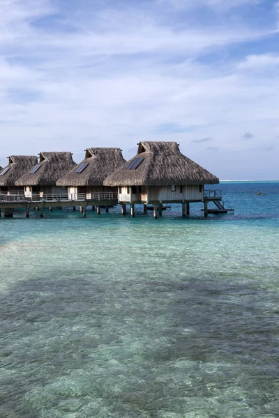 Paysage Polynésien Typique Petites Maisons Sur Eau — Photo
