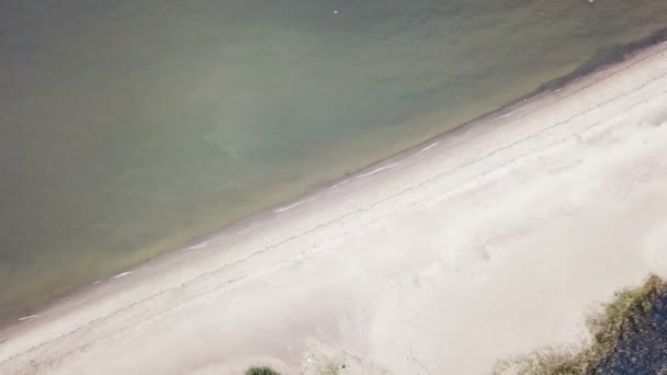 Vista Dal Drone Sulla Spiaggia Sabbiosa Sulla Costa Del Golfo — Video Stock