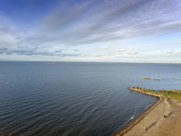 Drone Vista Sobre Orilla Del Mar Arena Golfo Finlandia Petersburgo —  Fotos de Stock