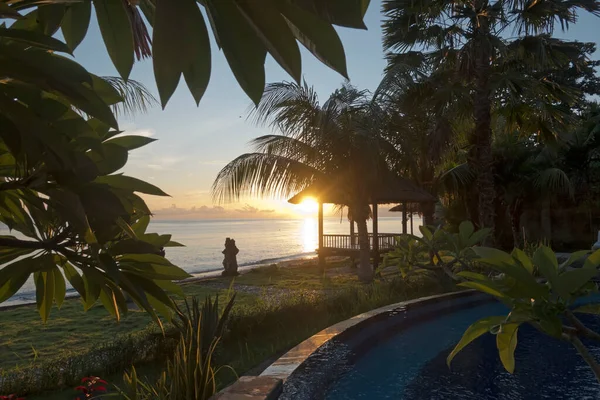 Bali Amed Lever Soleil Sur Plage Sable Noir — Photo