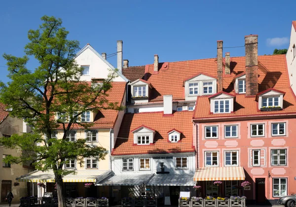 Riga Casas Brilhantes Praça Livu Livu Pequenos Povos Bálticos Finlandeses — Fotografia de Stock