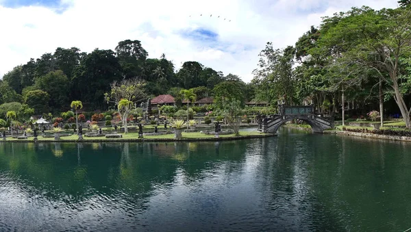 印度尼西亚巴厘Karangasem的Ujung Water Palace 宫殿建筑群 — 图库照片