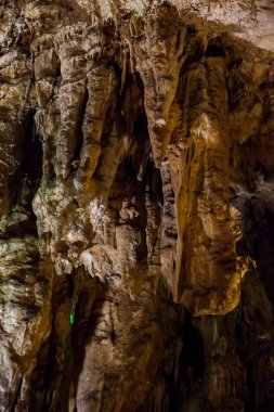 Sırbistan'daki en büyük mağara sistemleri mağara Resava dikit ve sarkıt,